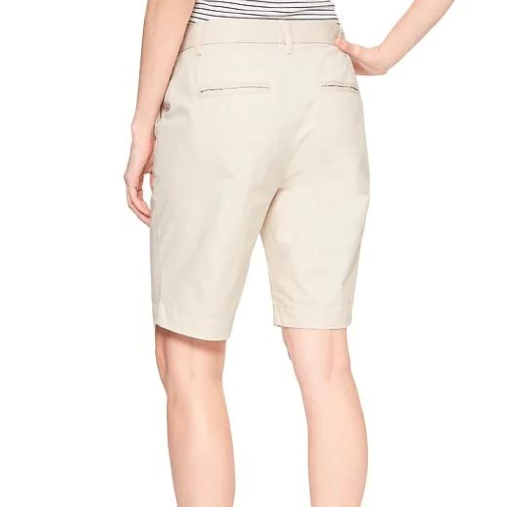 GAP 10" Bermuda Shorts in Twill - Picture 2 of 3